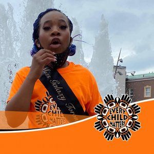 Meet your Posher, Collene